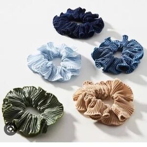 NWT Anthropologie Pleated Hair Scrunchie Set